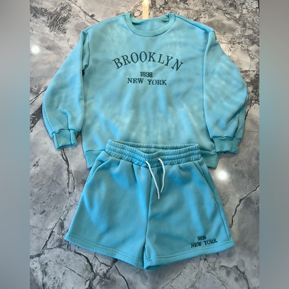 Turquoise Lounge Set 🦋 - Picture 3 of 6